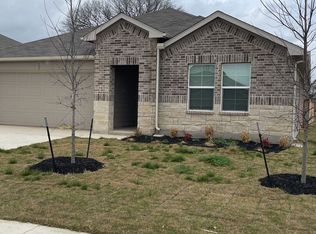 869 Armadillo Dr, Seguin, TX 78155