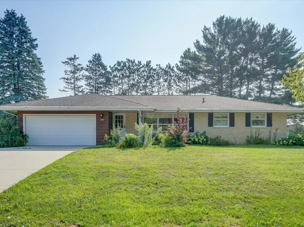 6796 Dawn Dr, Windsor, WI 53598