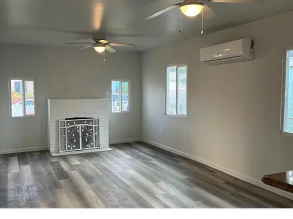 1251 E 100th St, Los Angeles, CA 90002