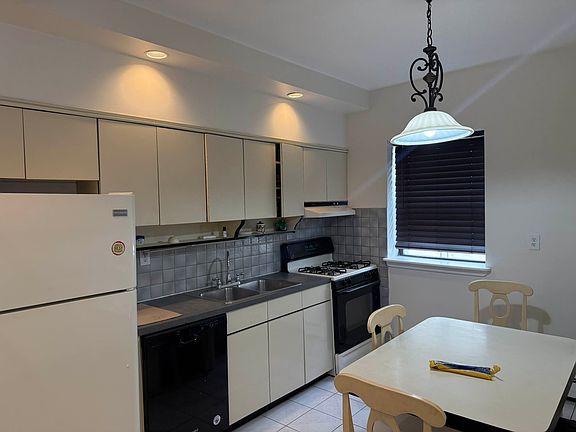 3rd image of 30-48 37th St #2