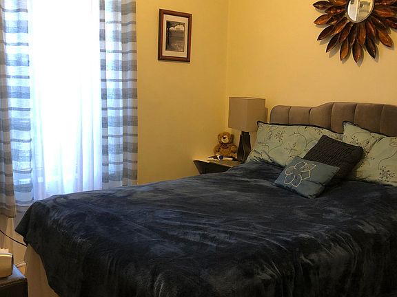 3rd image of 2424 43rd St APT 3