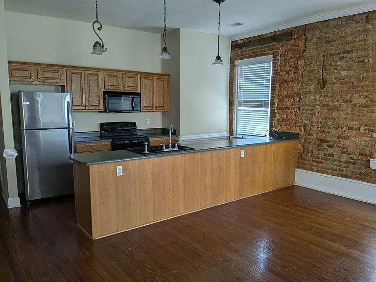 101 E Main St #A — Photo 1