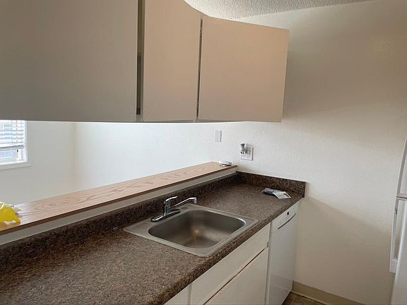 4th image of 404 91st St APT 3