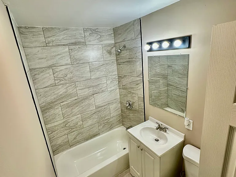 5031 Adams St — Photo 4