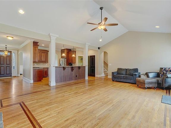 4th image of 122 Topside Ct