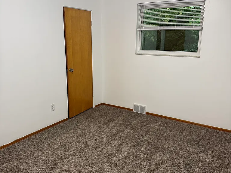 1313 Pine Hollow Rd #D — Photo 10