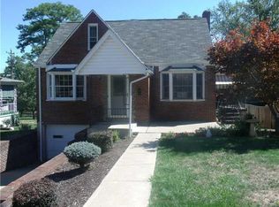 318 Veri Dr, Pittsburgh, PA 15220