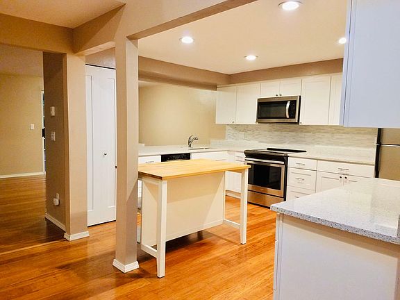 3rd image of 8601 137th Ave NE