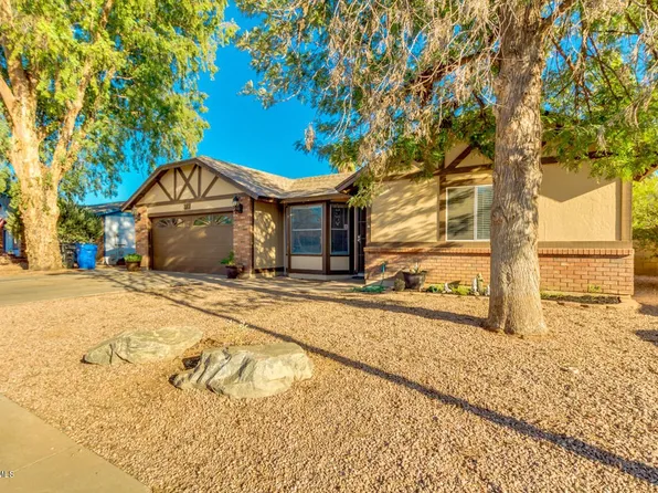 317 E Desert Ln, Gilbert, AZ 85234