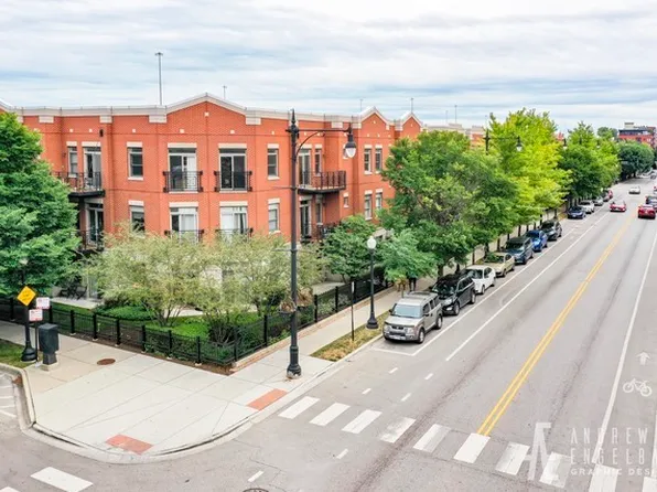 757 W 14th St APT 1B, Chicago, IL 60607