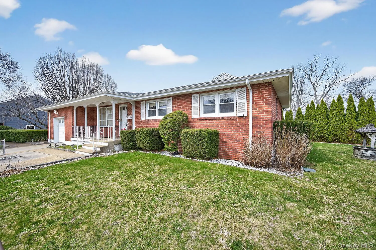 7 1st Avenue photo 1