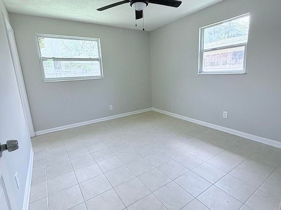 5th image of 1457 Detroit St