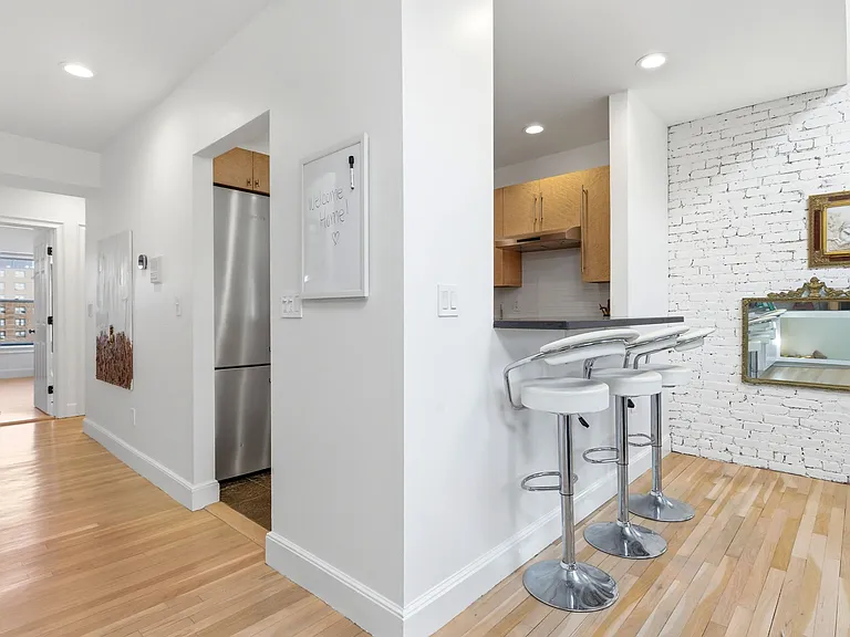 552 Columbus Ave #Penthouse 6 — Photo 11