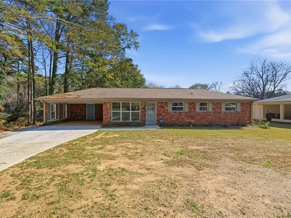 191 Pine St NE, Fairburn, GA 30213