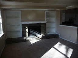 4th image of 714 Hillcrest Dr