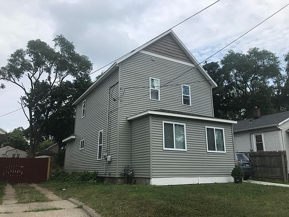2nd image of 1870 Towner Ave SW