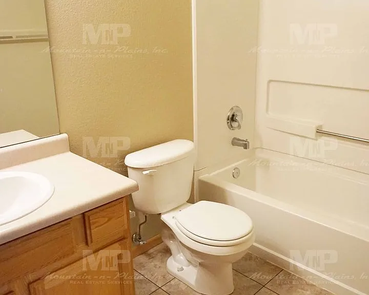 1221 University Ave #B204 — Photo 7