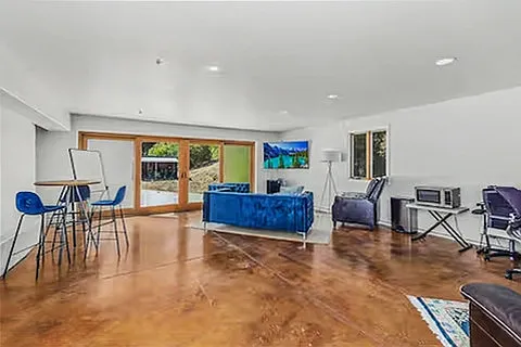 1368 Farnham Rd — Photo 35