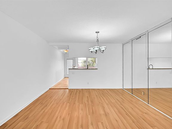 4th image of 2401 Antigua Circle #B3