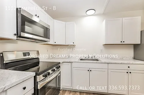1102 Campbell St Photo 1