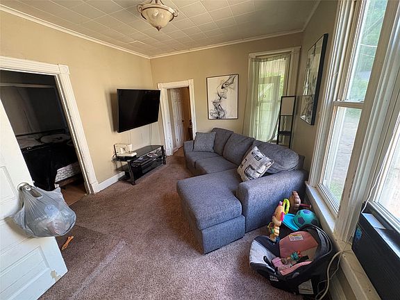 3rd image of 216 Ferry Street #2