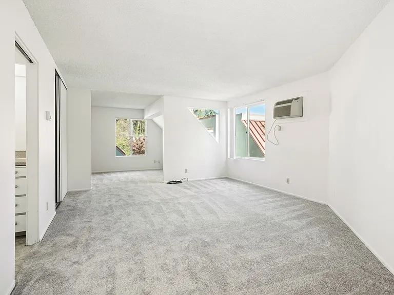 Plan F, 704 sq ft, 1 bed/1 bath