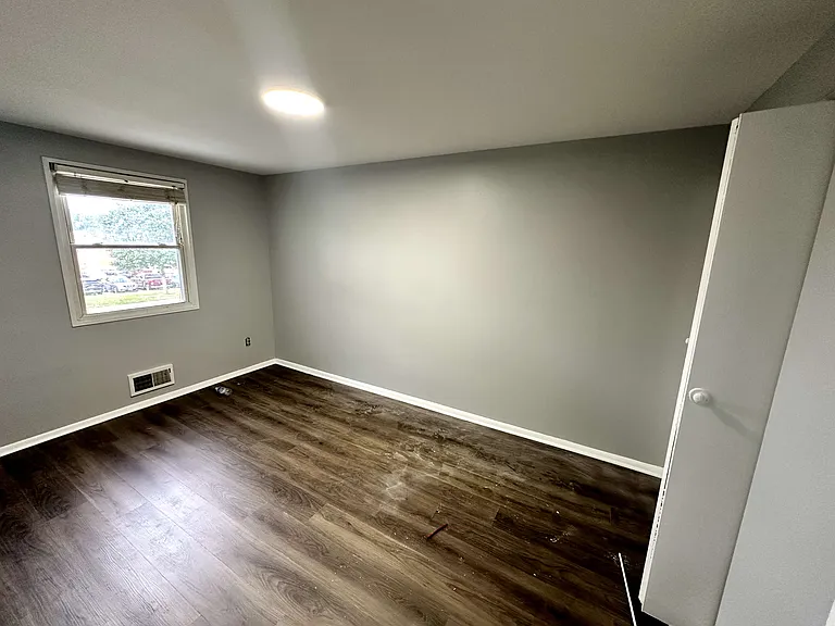 1009 S Marlyn Ave — Photo 24