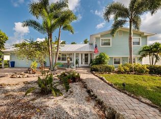 8723 Thornwood Ln, Tampa, FL 33615