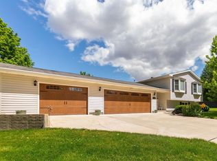 105 Ardis St, Hudson, IA