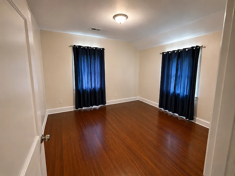 629 Watson Ave — Photo 13