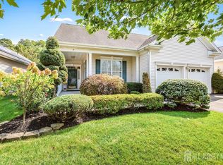 4 Prusakowski Blvd, Parlin, NJ 08859