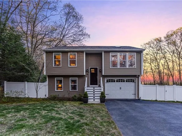 112 Read School House Rd, Coventry, RI 02816