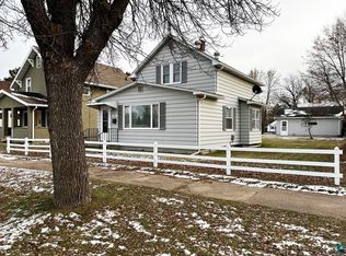 219 8th St SW, Chisholm, MN 55719