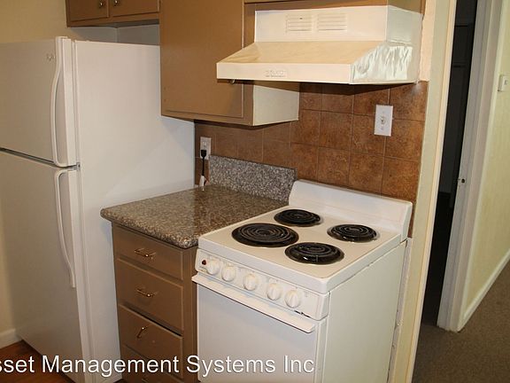 4th image of 2504 Louise St APT 217