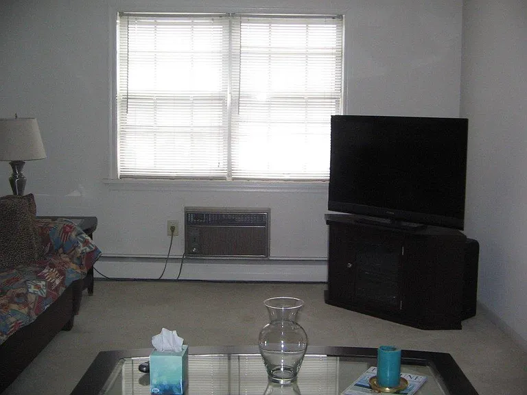 175 W King St #308 — Photo 5