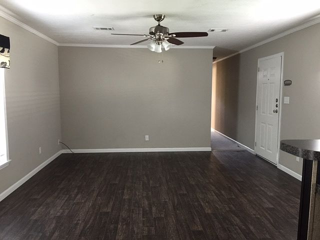 2nd image of 702 S Clarkwood Rd #6IVH35