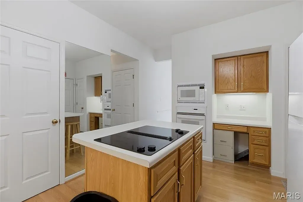 3 bed, 2.5 bath, 1768 sqft, $2,950 — Photo 3