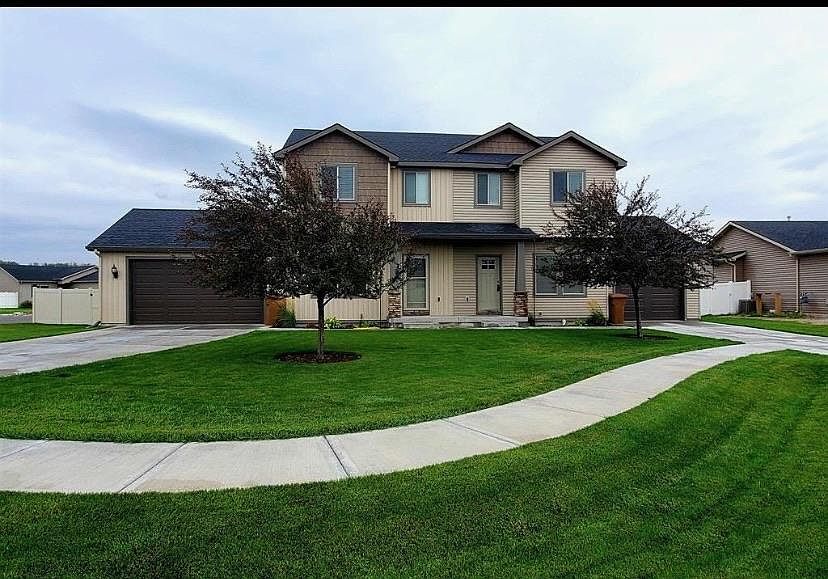 Unit available is the one on the left.