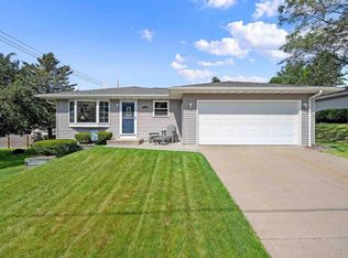 2310 S 9th St, Manitowoc, WI 54220