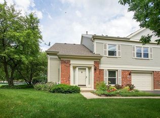 2024 N Charter Point Dr, Arlington Heights, IL 60004