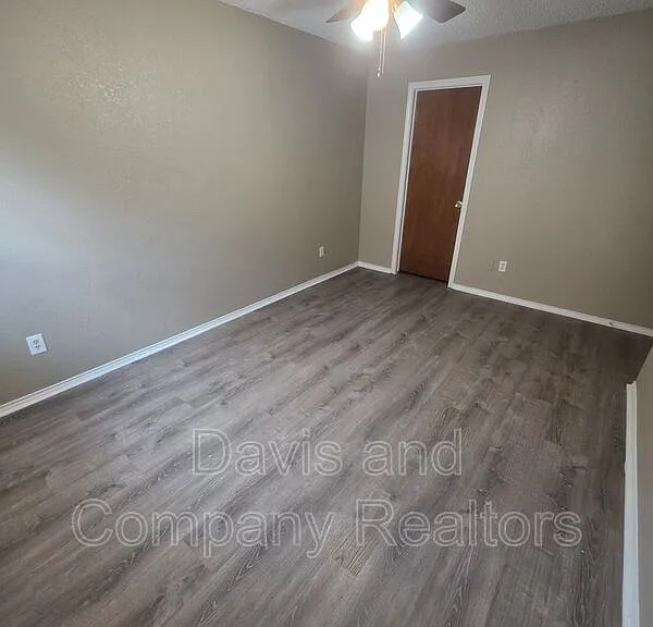 4422 Fairgate Dr — Photo 22