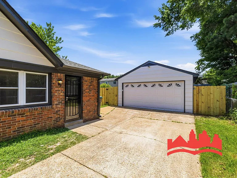 7243 Newling Ln — Photo 36