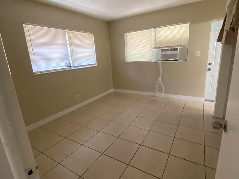 1019 NW 5th Ave #6 — Photo 6