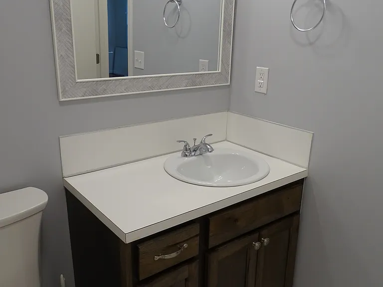 5694 Claridge Dr — Photo 16