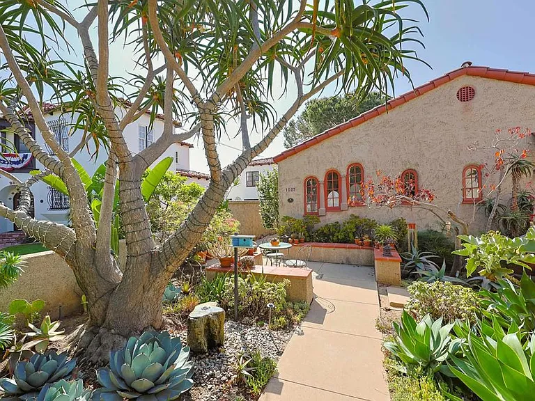 1027 Adella Ave — Photo 55