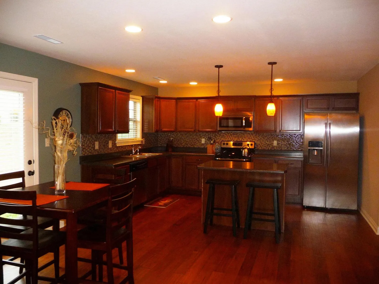 3 bed, 1542 sqft, $1,995 — Photo 4