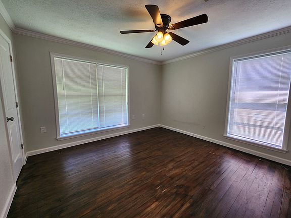 5th image of 3105 42nd St