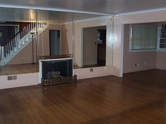 2nd image of 290 Lee Ave