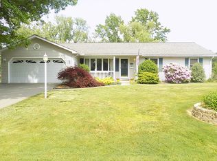 3511 Breezeway Dr, Erie, PA 16506