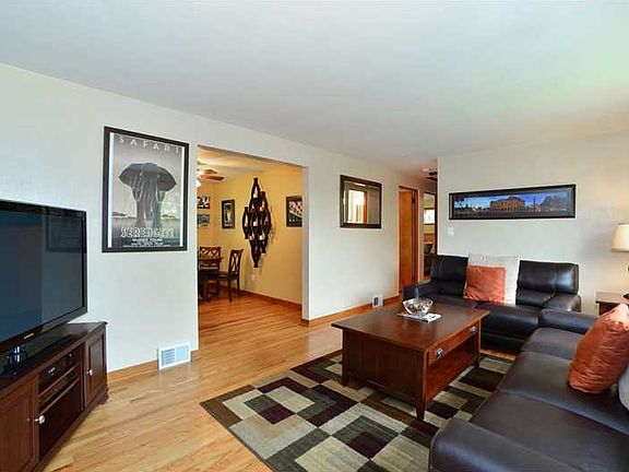 3rd image of 136 Elmwood Dr